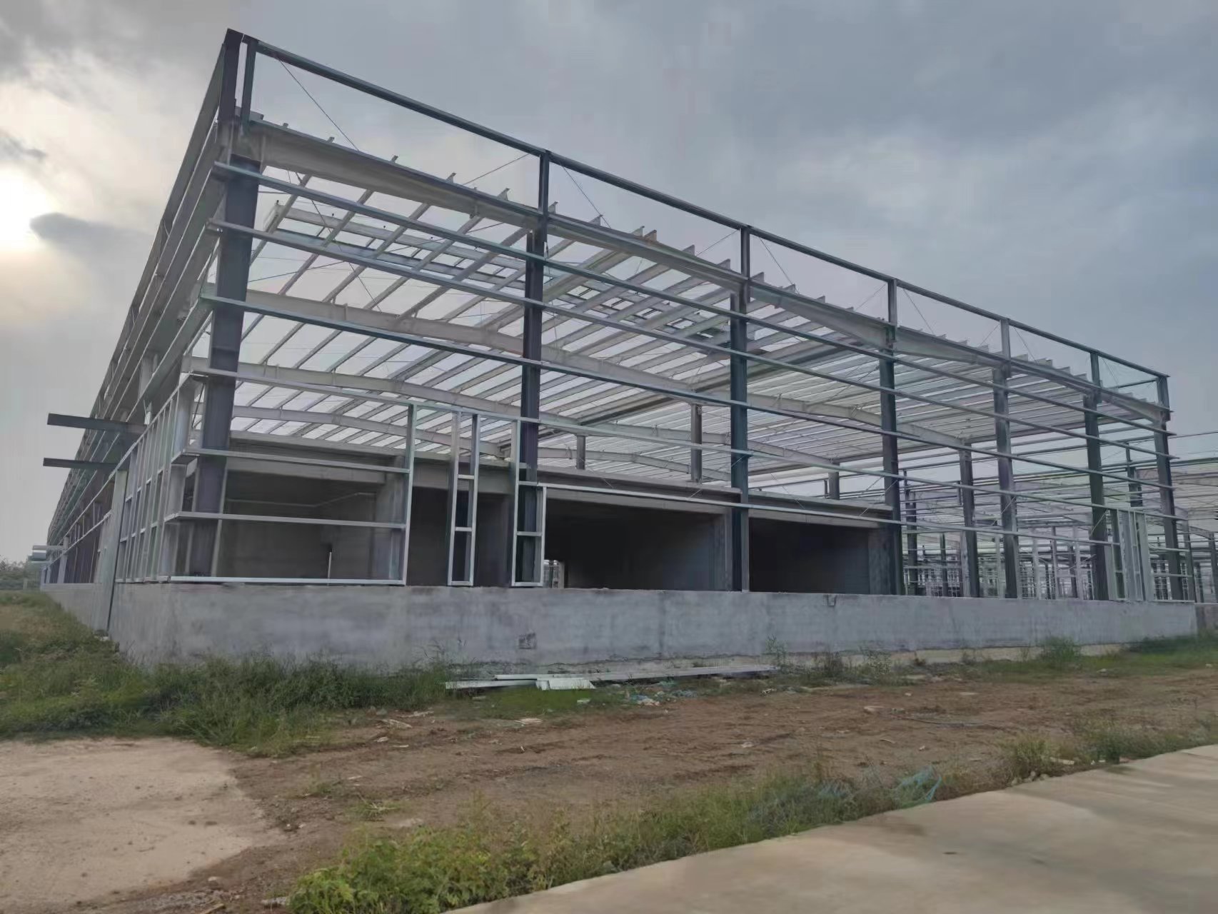 上海鋼結(jié)構(gòu)廠家反復(fù)強(qiáng)調(diào)的鋼梁截面設(shè)13585605056周先生 上海鋼結(jié)構(gòu)廠家反復(fù)強(qiáng)調(diào)的鋼梁截面設(shè)13585605056周先生