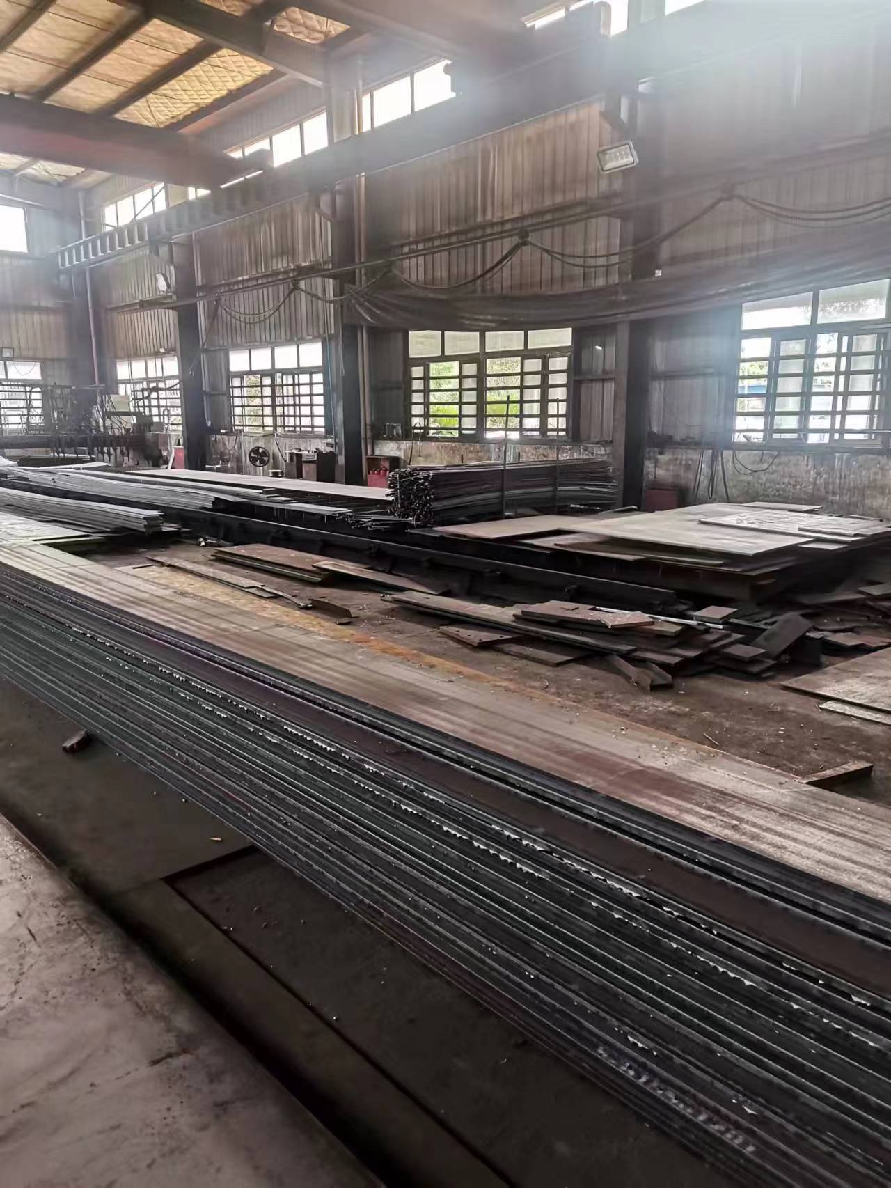 鋼結(jié)構(gòu)廠家反復(fù)強(qiáng)調(diào)的鋼梁截面設(shè)計(jì)有什么要 13585605056  周先生