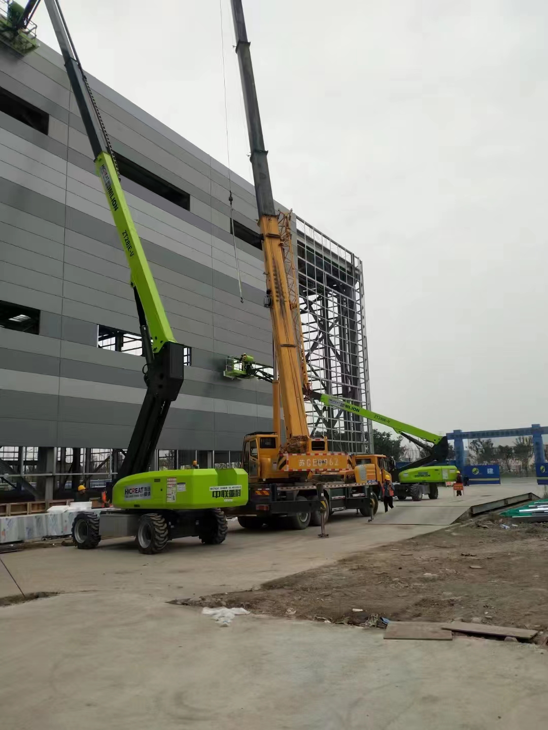 上海鋼結(jié)構(gòu)三級資質(zhì)13585605056周先生
上海鋼結(jié)構(gòu)三級資質(zhì)13585605056周先生