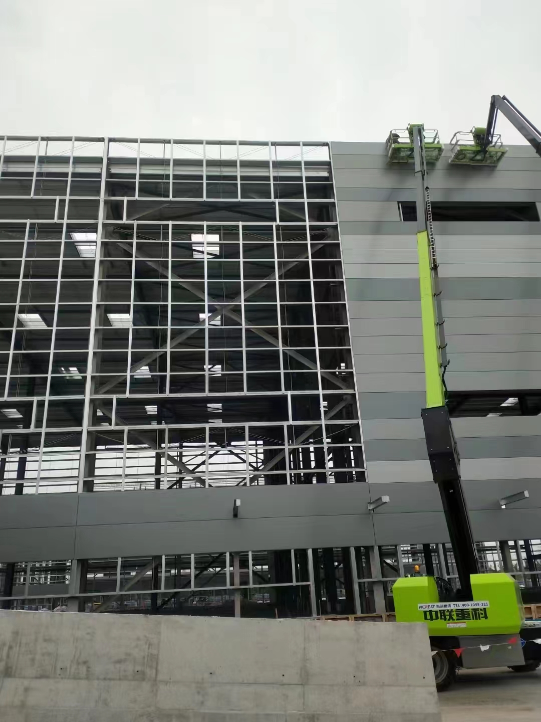 鋼結(jié)構(gòu)工程中鋼結(jié)構(gòu)桁架的應(yīng)用特征有哪些13585605056  周先生 